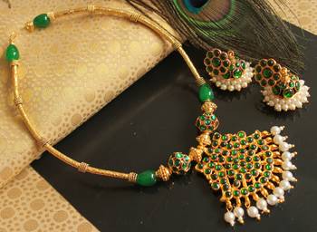 Beautiful Green Designer Temple Necklace Set 1