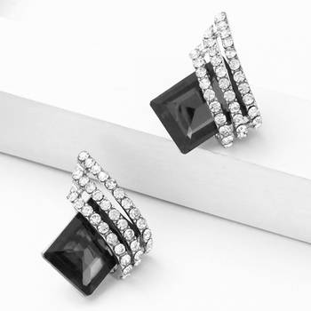 Black crystal studs 1