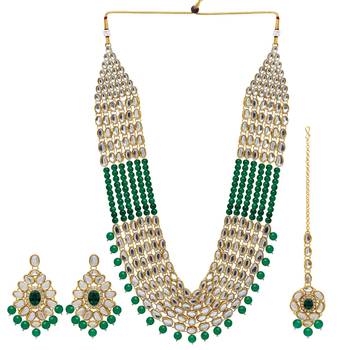 Green necklaces 1