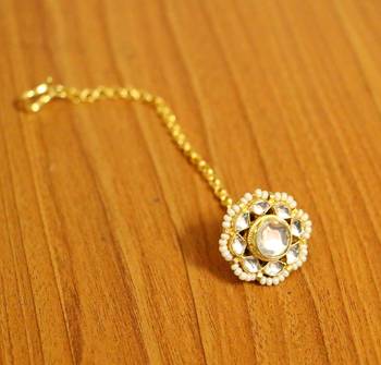 White Pearl Maang-Tikka 1