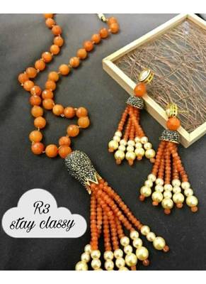 Luxurious Colored Stone Pearl Beaded Hand Crafted Necklace Set 1