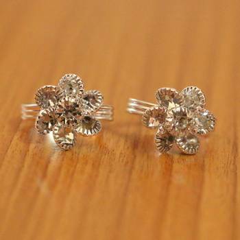 White Crystal Toe-Rings 1