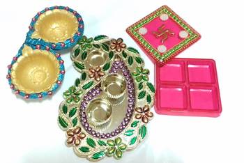 Beautiful combo of decorative plate, diya and haldi kumkum box 1