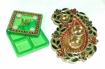 Beautiful combo of plate and haldi kumkum box 1