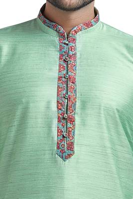 Green Plain Bhaghalpuri Kurta Set With Printed Patti On Collar And Placket With Gundi Buttons 3