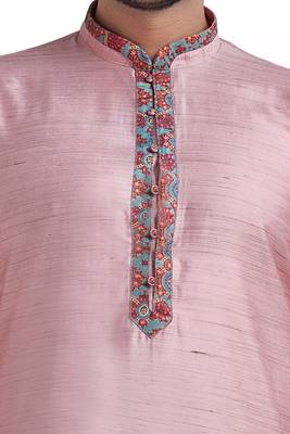 Pink Plain Bhaghalpuri Kurta Set With Printed Patti On Collar And Placket With Gundi Buttons 3