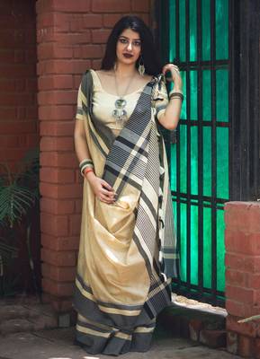 Off White Designer Work Slub Cotton Saree With Blouse 1
