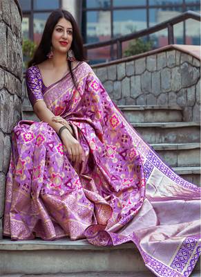 Monjolika Fashion Lavender woven silk blend saree with blouse 2