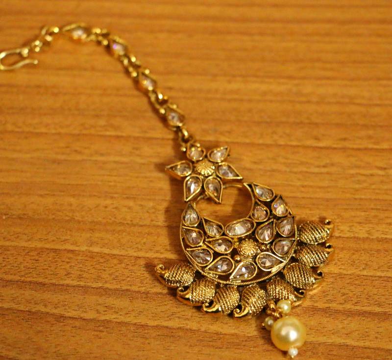 White Zircon Maang Tikka