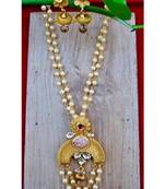Antique Chand Pendant Set on Pearl Strings