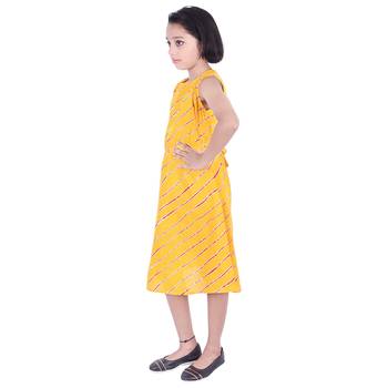 Yellow printed cotton kids-frocks 3