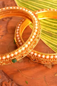 Designer Golden Pretty Semi-Precious Stone Bangle Set
