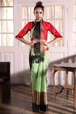 Green hand woven pure kora saree with blouse 1