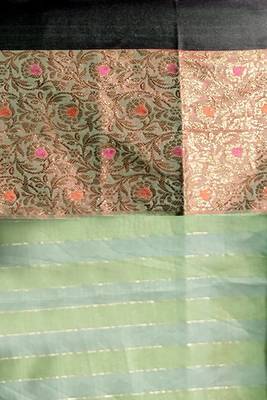 Green hand woven pure kora saree with blouse 3