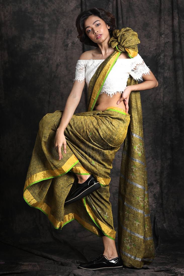 Linen Saree With Woven Design