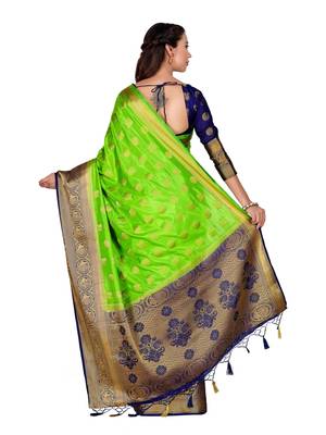 Green woven art silk saree with blouse 5