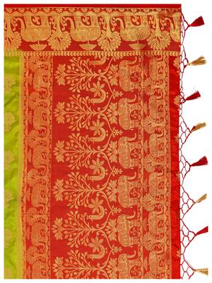 Green Woven Art Silk Saree With Blouse 8