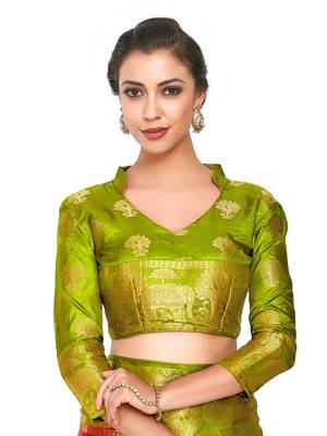 Red woven art silk saree with blouse 6