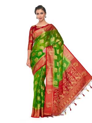Green Woven Art Silk Saree With Blouse 3