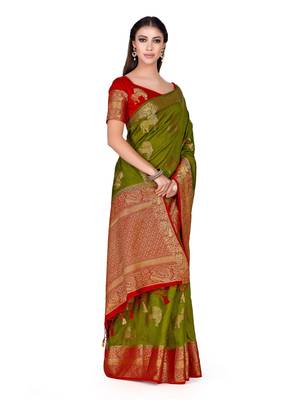 Green Woven Art Silk Saree With Blouse 4