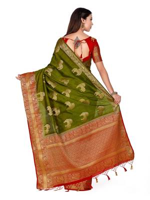 Green Woven Art Silk Saree With Blouse 5