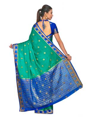 Green woven crepe saree with blouse 5