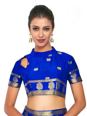 Green woven crepe saree with blouse 6