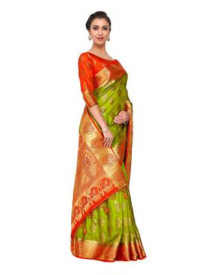 Green Woven Art Silk Saree With Blouse 3