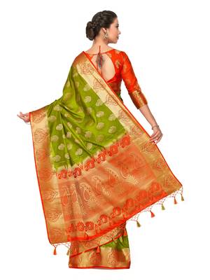 Green Woven Art Silk Saree With Blouse 4