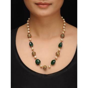 Green Natural Stones And Pearls Necklace 1