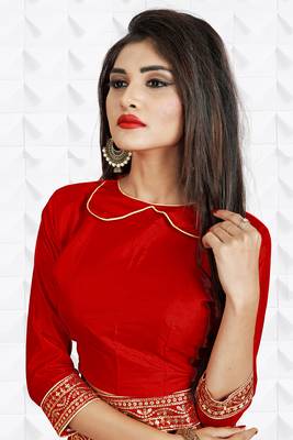 Red Embroidered Silk Saree With Blouse 4