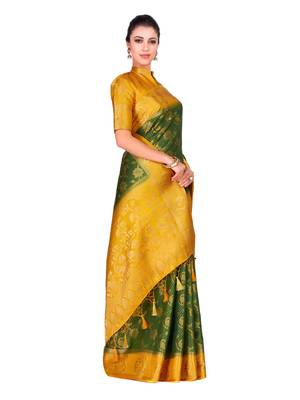 Green Woven Art Silk Saree With Blouse 3
