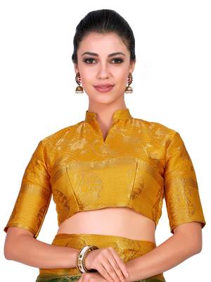 Green Woven Art Silk Saree With Blouse 5