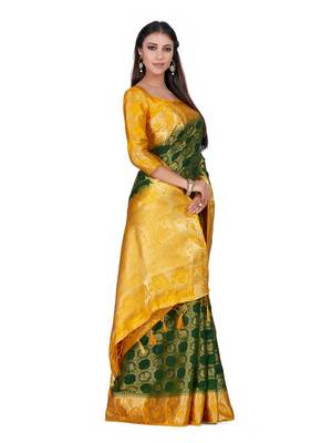 Green Woven Art Silk Saree With Blouse 3