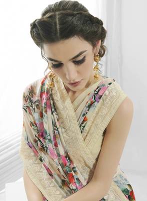 Off white printed georgette saree with blouse 3