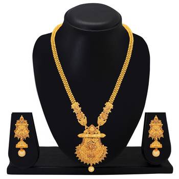 Gold crystal necklaces 1