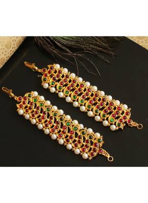 Beautiful Kemp Green Pearl Peacock Designer Earrings Side Chain Dj20079 1