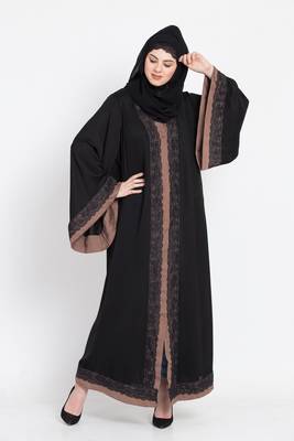 Nazneen Front Open With Lace And Contrast Band Dubai Kaftan 1