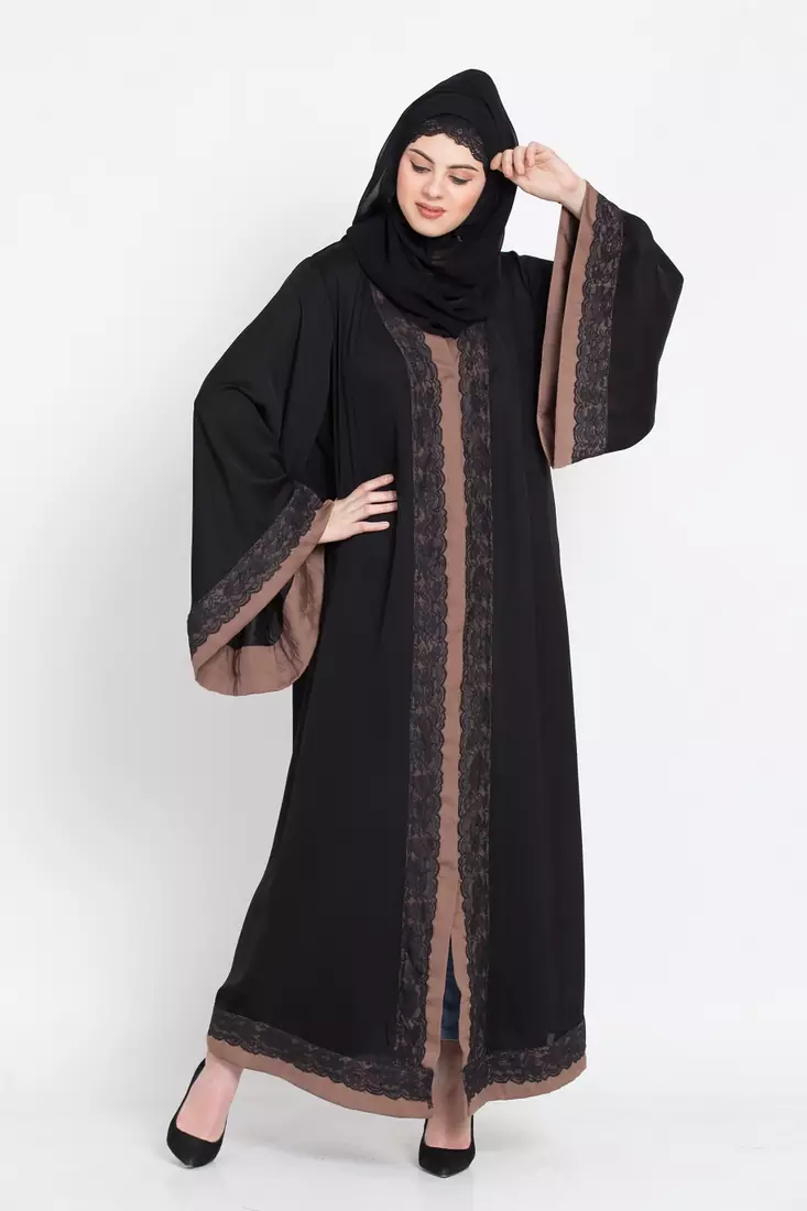 Nazneen Front Open With Lace And Contrast Band Dubai Kaftan