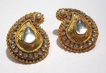 Golden stone tops Earring 1