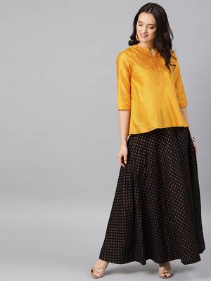 Gold Women's Ulfat - chanderi Tunic with buti yoke 2