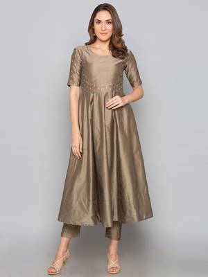 Mud Grey kalidar kurta with Trousers 4