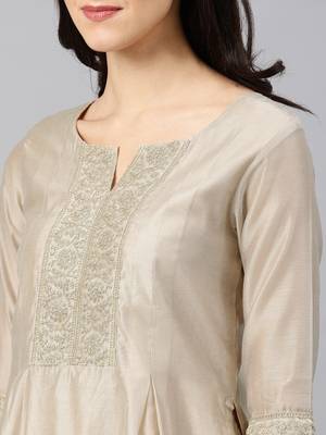Beige Women's Noor - Chanderi box pleated Kurta 5