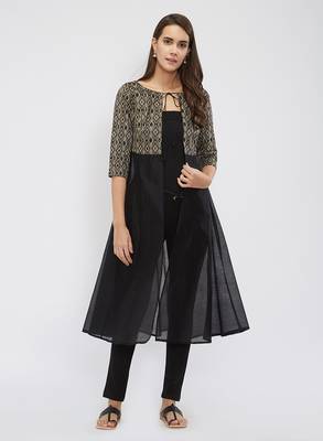 Women's Azmat - A-Line Kurti with a jacquard shawl collar shrug 2
