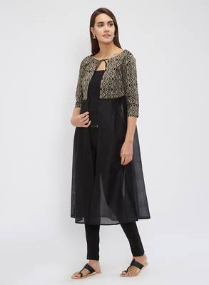 Women's Azmat - A-Line Kurti with a jacquard shawl collar shrug 4