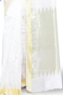 White Hand Woven Cotton Silk Saree With Blouse 4