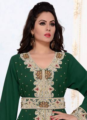 Green embroidered georgette islamic kaftans With Sun-proof hijab 2