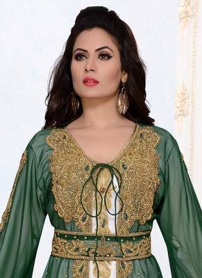 Green embroidered georgette islamic kaftans With Sun-proof hijab 2