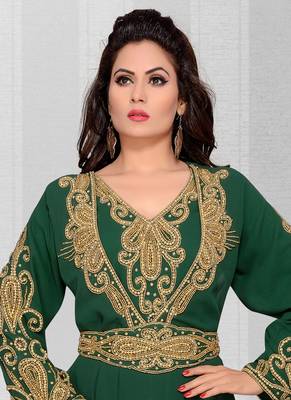 Green embroidered georgette islamic kaftans With Sun-proof hijab 2