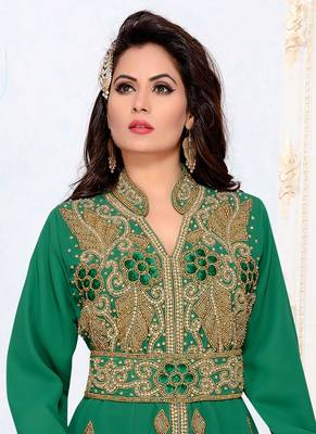 Green embroidered georgette islamic kaftans With Sun-proof hijab 2